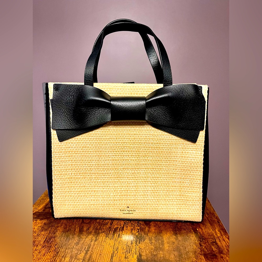 Kate Spade straw handbag with bow 🎀